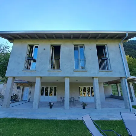 Casa Meg Semesterbostad